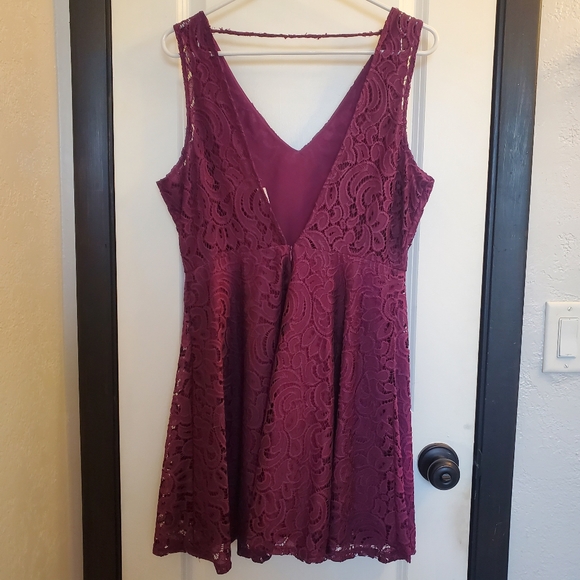 Women's Sz Large Dress - One Clothing - Picture 2 of 7